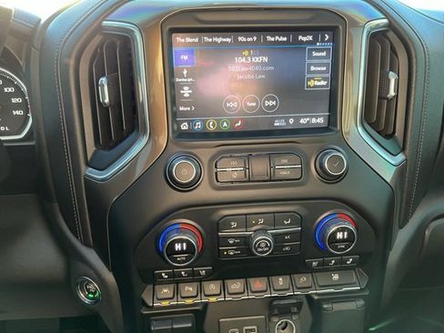 Used 2019 Chevrolet Silverado 1500 High Country image 28