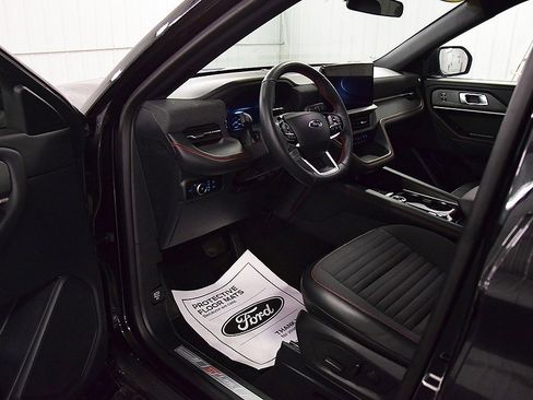 Used 2025 Ford Explorer ST-Line image 15