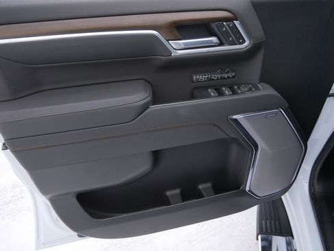 Used 2026 Chevrolet Silverado 1500 High Country w/ Technology Package image 24