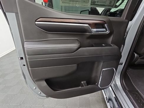 Used 2023 GMC Sierra 1500 SLT w/ SLT Premium Plus Package AWD/4WD image 35