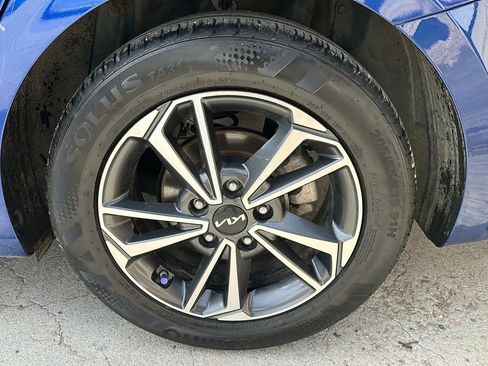 Used 2023 Kia Forte LXS w/ LXS Technology Package image 44