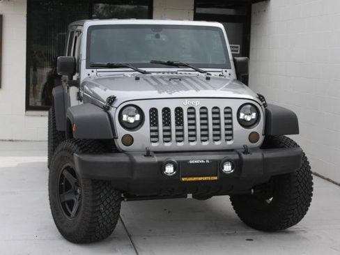Used 2017 Jeep Wrangler Unlimited Sport w/ Quick Order Package 24S AWD/4WD image 4