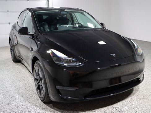 Used 2025 Tesla Model Y Long Range image 5
