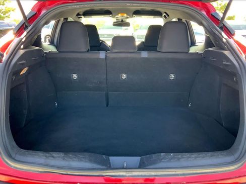 Used 2020 Toyota C-HR XLE FWD image 34