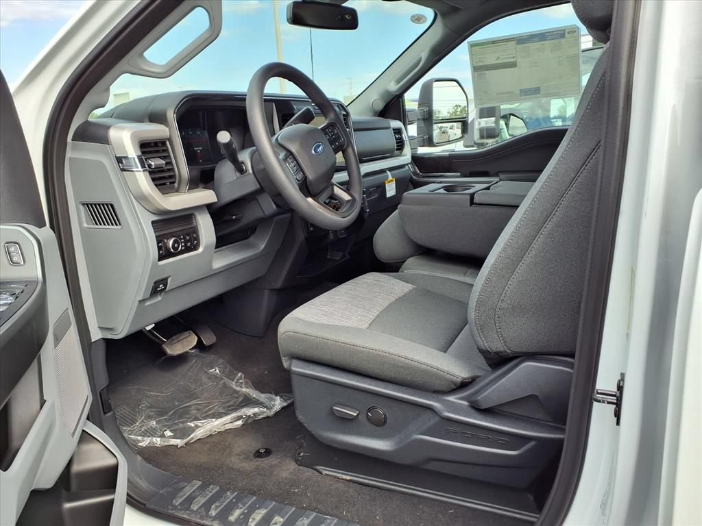 New 2026 Ford F350 XLT w/ XLT Premium Package AWD/4WD image 6