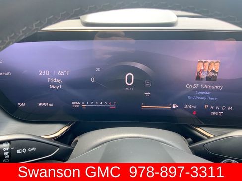 Used 2025 Buick Envision Avenir AWD/4WD image 12