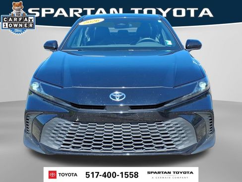 Used 2026 Toyota Camry SE FWD image 2