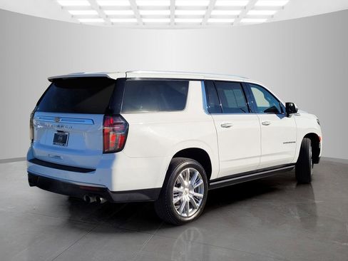 Used 2021 Chevrolet Suburban High Country w/ Premium Package AWD/4WD image 4