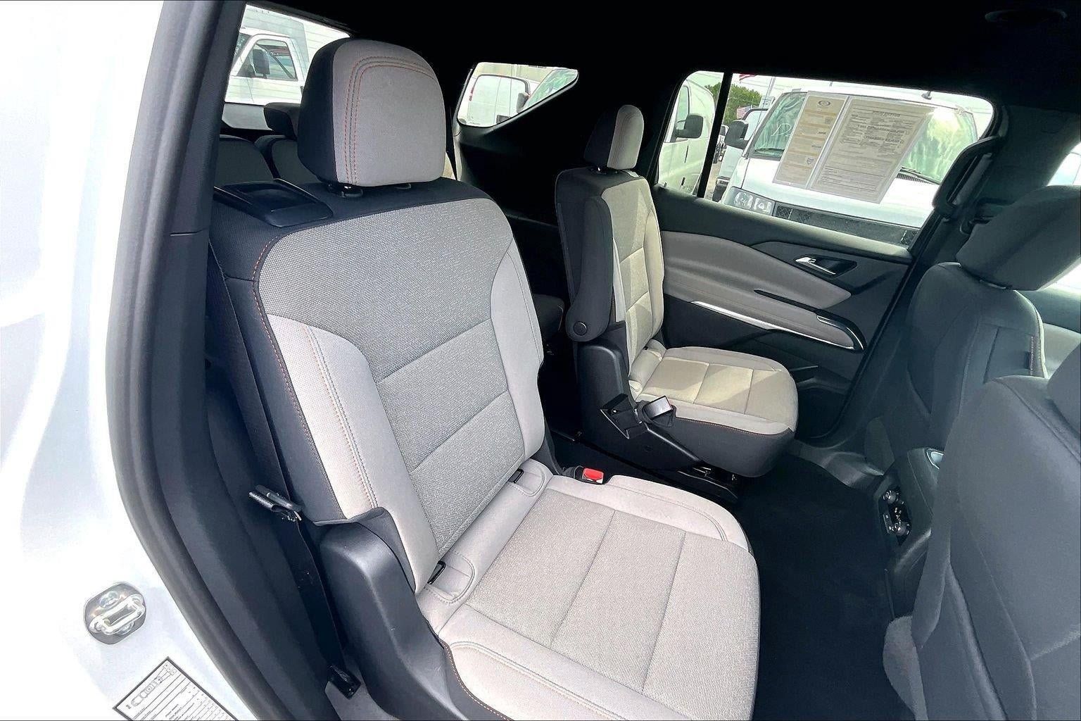 Used 2026 Chevrolet Traverse LT w/ Driver Confidence Package FWD image 24