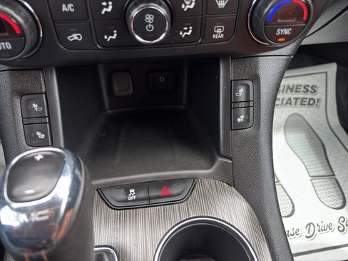 Used 2017 GMC Acadia SLT AWD/4WD image 16