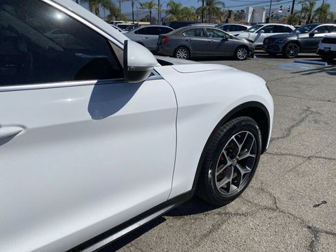 Used 2019 Alfa Romeo Stelvio Ti AWD/4WD image 31