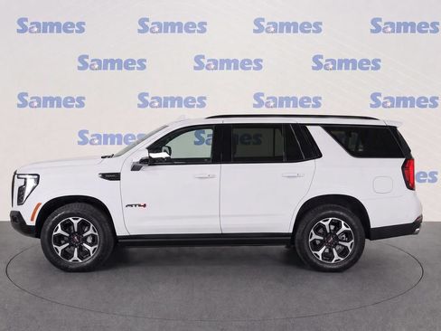 Used 2025 GMC Yukon AT4 w/ AT4 Premium Plus Package AWD/4WD image 7