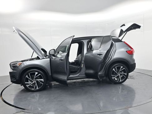Used 2019 Volvo XC40 T5 R-Design image 71