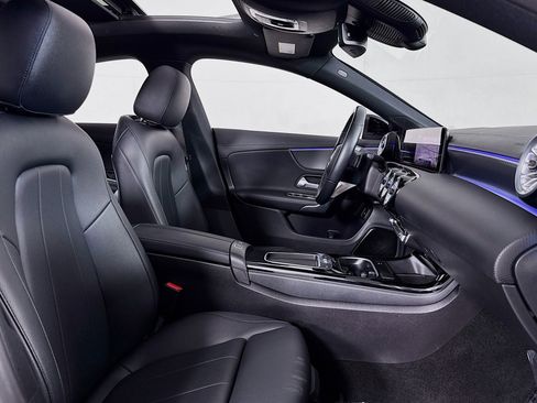 Certified 2024 Mercedes-Benz CLA 250 4MATIC image 8