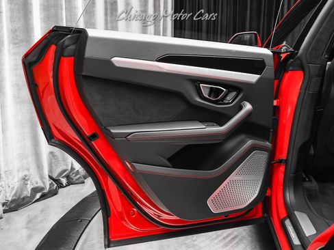 Used 2019 Lamborghini Urus image 36