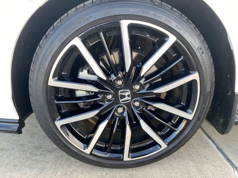 Certified 2024 Honda Accord Touring image 31