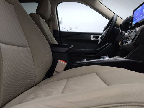 Used 2023 Ford Explorer 4WD image 21