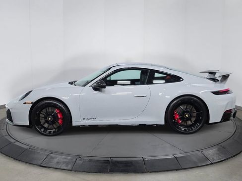 Certified 2026 Porsche 911 Carrera GTS RWD image 2