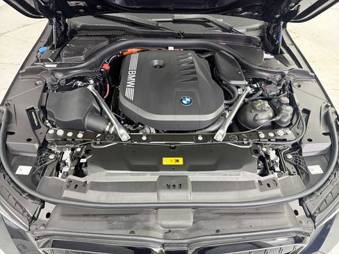 New 2026 BMW 550e xDrive w/ Executive Package image 17
