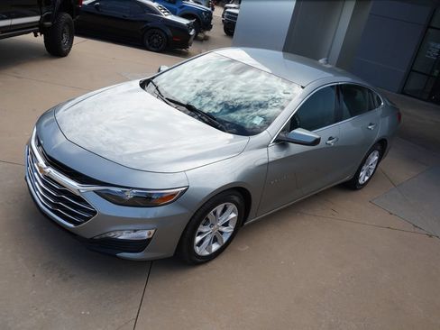 Used 2025 Chevrolet Malibu LT FWD image 14