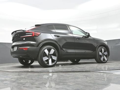 Used 2023 Volvo C40 P8 Recharge Ultimate image 22