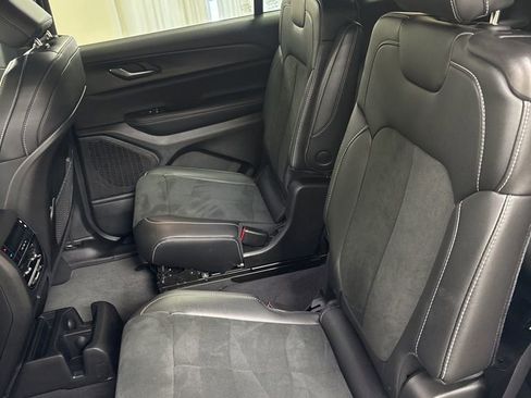 Used 2024 Jeep Grand Cherokee L Laredo AWD/4WD image 23