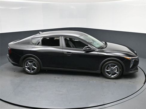 New 2025 Kia K4 LXS image 7