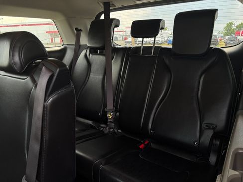 Used 2026 Kia Carnival FWD image 25