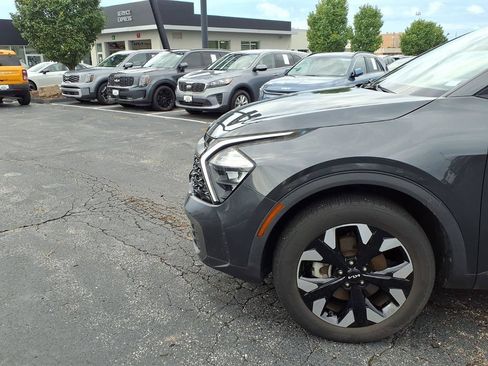 Used 2023 Kia Sportage X-Line w/ X-Line Premium Package AWD/4WD image 23