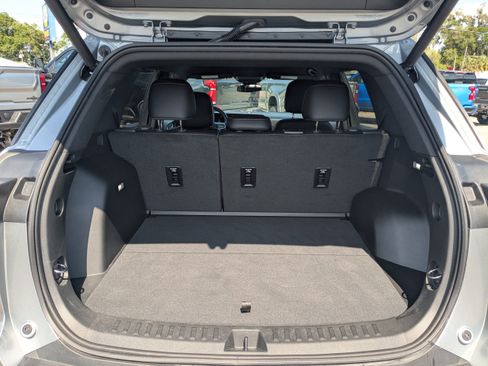 New 2026 Chevrolet Equinox ACTIV AWD/4WD image 12
