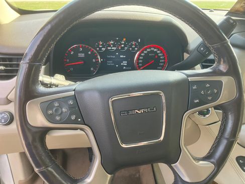 Used 2016 GMC Yukon Denali AWD/4WD image 15