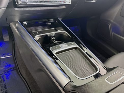 Certified 2025 Mercedes-Benz GLA 250 image 6