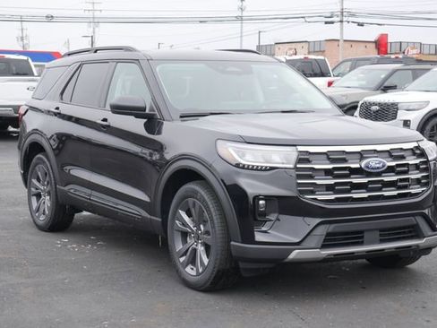 New 2026 Ford Explorer Active w/ Active Comfort Package AWD/4WD image 8