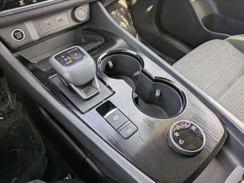 Used 2023 Nissan Rogue SV image 12