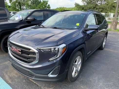 Used 2018 GMC Terrain SLE w/ Driver Convenience Package AWD/4WD image 1