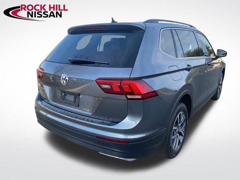 Used 2019 Volkswagen Tiguan SE w/ Panoramic Sunroof Package image 7