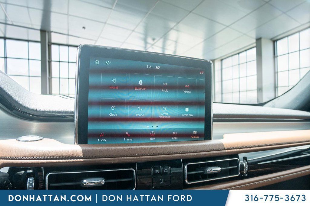 Used 2023 Lincoln Aviator Reserve w/ Equipment Group 201A AWD/4WD image 9