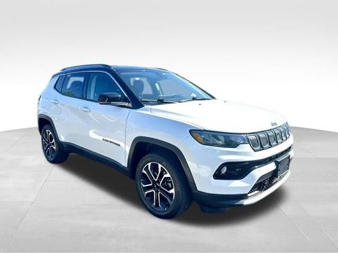 Used 2022 Jeep Compass Limited AWD/4WD image 10