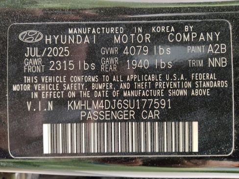 Used 2025 Hyundai Elantra Hybrid FWD image 33