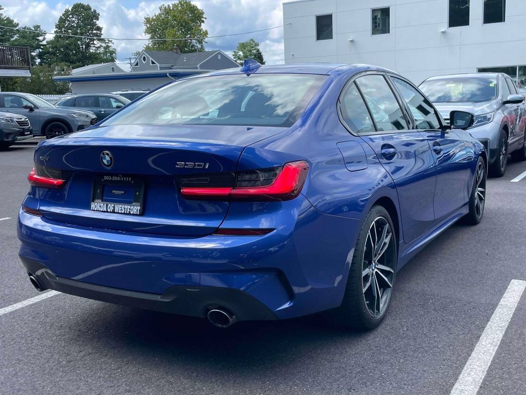 Used 2019 BMW 330i xDrive Sedan w/ M Sport Package AWD/4WD image 5