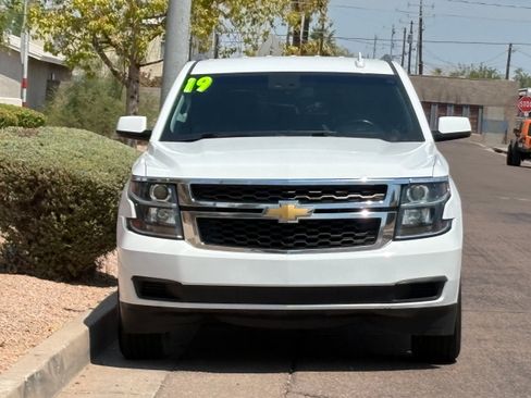 Used 2019 Chevrolet Tahoe LS w/ Enhanced Driver Alert Package AWD/4WD image 2