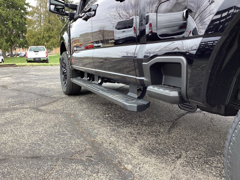 New 2026 Ford F250 Lariat w/ Black Appearance Package AWD/4WD image 15