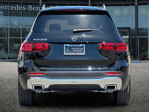 New 2025 Mercedes-Benz GLB 250 image 5