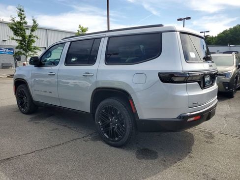 New 2026 Jeep Grand Wagoneer Limited AWD/4WD image 4