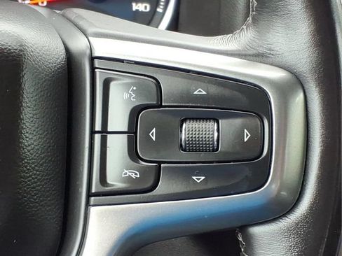 Used 2022 Chevrolet Silverado 1500 LT AWD/4WD image 25
