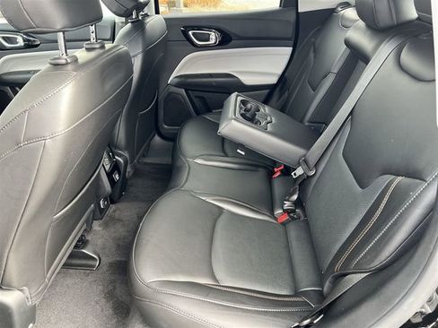 Used 2022 Jeep Compass Limited AWD/4WD image 25
