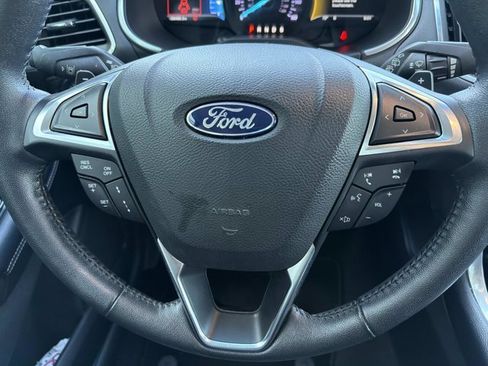 Used 2018 Ford Edge Titanium w/ Ford Safe & Smart Package FWD image 25