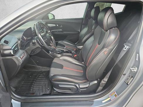 Used 2020 Hyundai Veloster Turbo FWD image 17