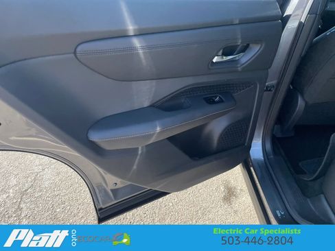 Used 2023 Nissan Ariya FWD image 42