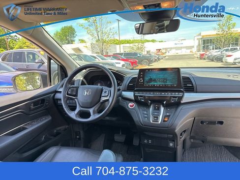 Used 2025 Honda Odyssey EX-L image 16